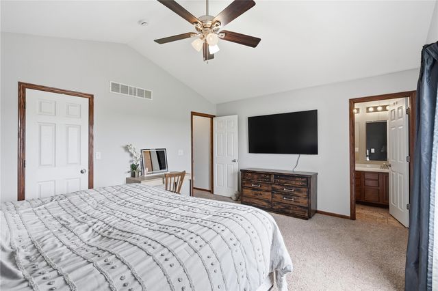 8417 Brighton Court, Cedar Rapids, IA 52404