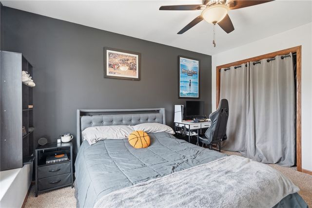 8417 Brighton Court, Cedar Rapids, IA 52404