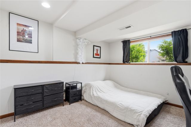 8417 Brighton Court, Cedar Rapids, IA 52404