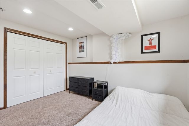 8417 Brighton Court, Cedar Rapids, IA 52404