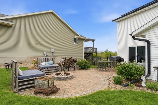 8417 Brighton Court, Cedar Rapids, IA 52404