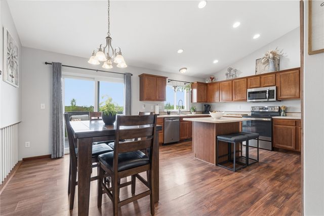 8417 Brighton Court, Cedar Rapids, IA 52404