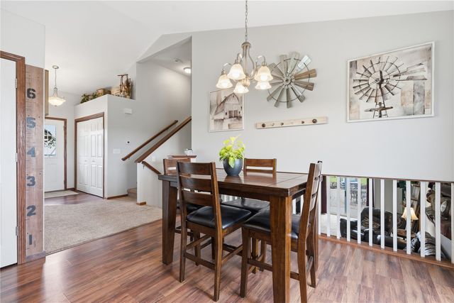 8417 Brighton Court, Cedar Rapids, IA 52404