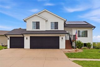 8417 Brighton Court, Cedar Rapids, IA 52404
