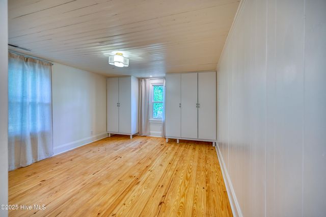 2121 Gibson Avenue, Wilmington, NC 28403