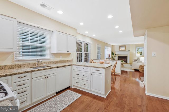 6215 GENTLE LN, Alexandria, VA 22310