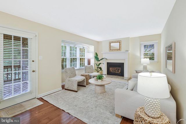 6215 GENTLE LN, Alexandria, VA 22310
