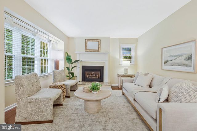 6215 GENTLE LN, Alexandria, VA 22310