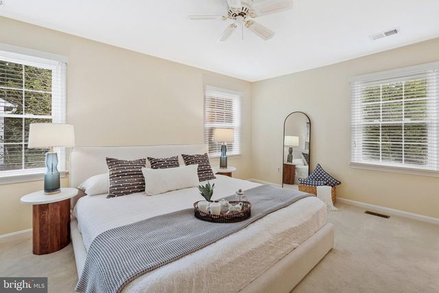 6215 GENTLE LN, Alexandria, VA 22310