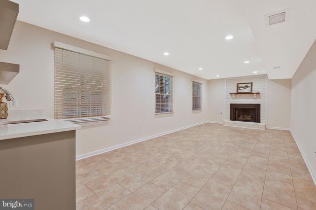 6215 GENTLE LN, Alexandria, VA 22310