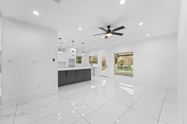 1315 Sierra Blanca Drive, Duncanville, TX 75116