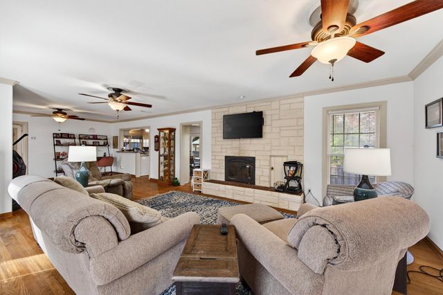 1015 Western Hills Drive, Sherman, TX 75092