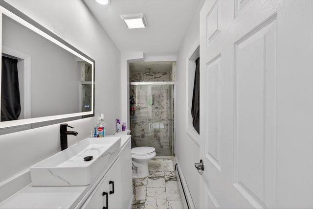 25 Tripoli St, Cranston, RI 02909