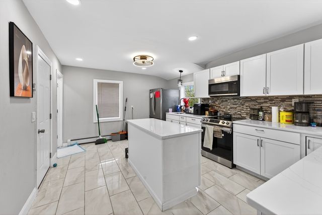 25 Tripoli St, Cranston, RI 02909