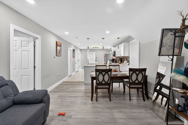 25 Tripoli St, Cranston, RI 02909