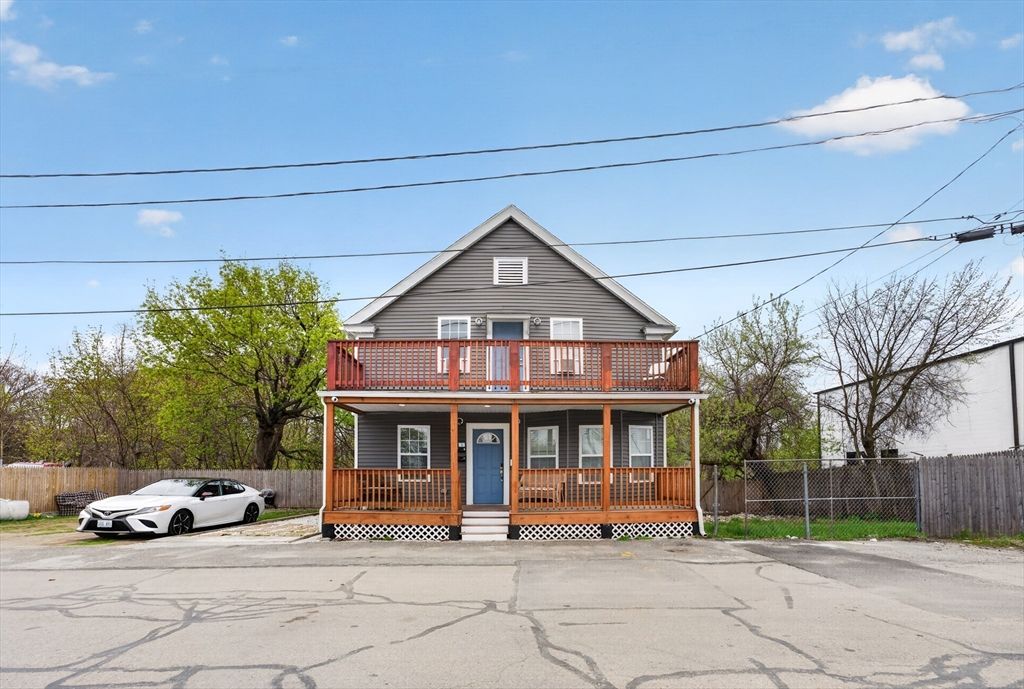 25 Tripoli St, Cranston, RI 02909