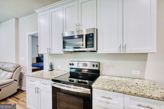 6967 Knollwood Drive, Morrow, GA 30260