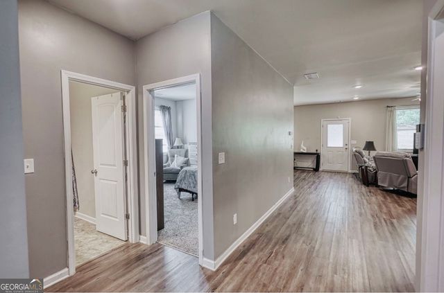 6967 Knollwood Drive, Morrow, GA 30260