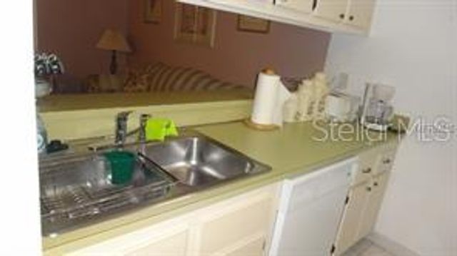 2525 W BAY DRIVE A35, Belleair Bluffs, FL 33770