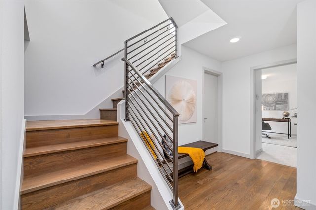 4459 Midvale Avenue N, Seattle, WA 98103