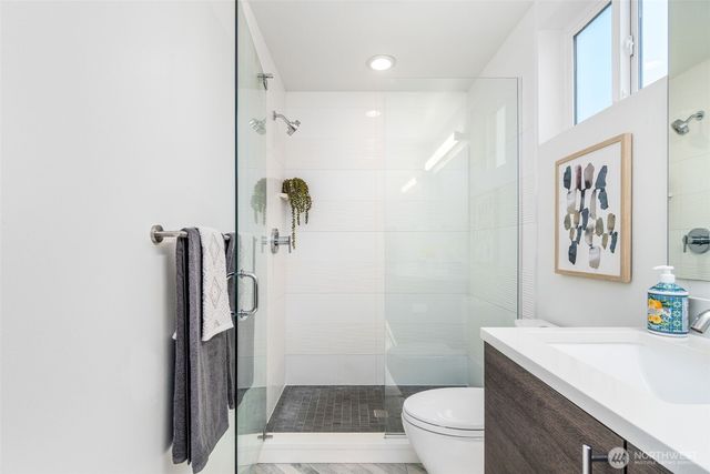 4459 Midvale Avenue N, Seattle, WA 98103