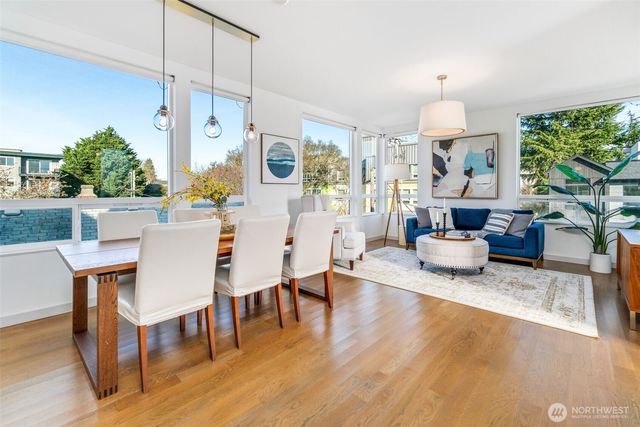 4459 Midvale Avenue N, Seattle, WA 98103