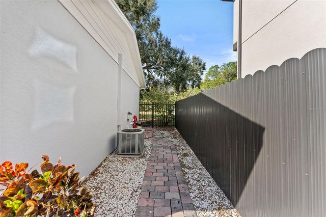 7425 SEAGULL WAY, Tampa, FL 33635