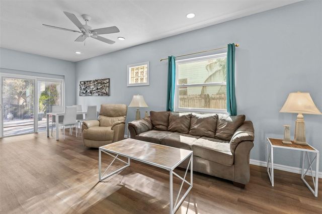 7425 SEAGULL WAY, Tampa, FL 33635