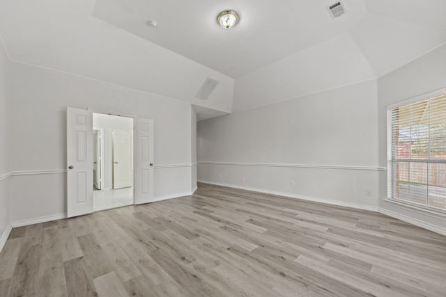 202 Forestridge Drive, Mansfield, TX 76063