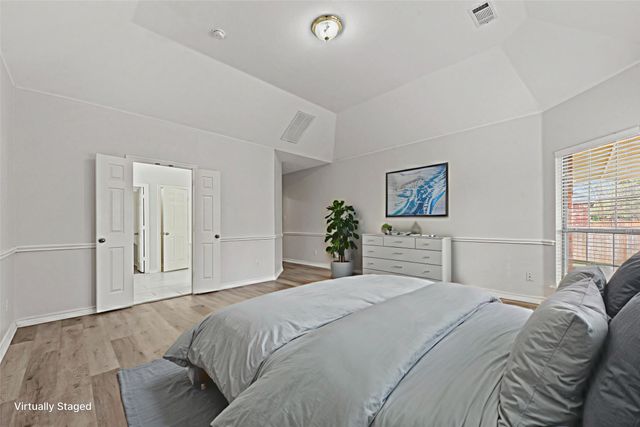 202 Forestridge Drive, Mansfield, TX 76063