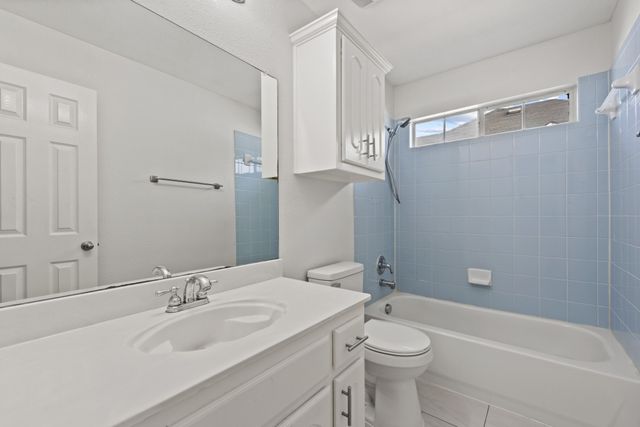 202 Forestridge Drive, Mansfield, TX 76063