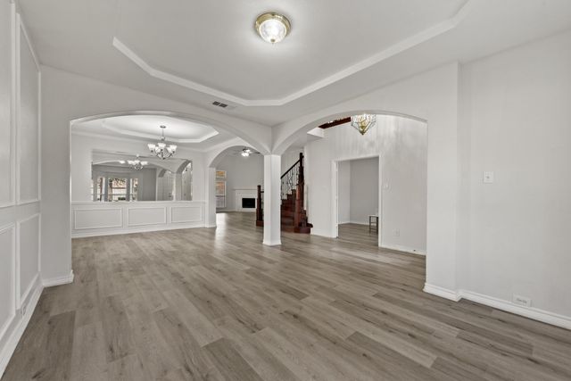 202 Forestridge Drive, Mansfield, TX 76063