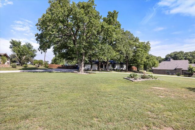 1003 Newell, Hudson Oaks, TX 76087