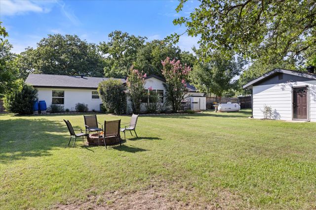 1003 Newell, Hudson Oaks, TX 76087