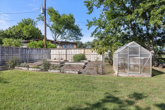 1003 Newell, Hudson Oaks, TX 76087