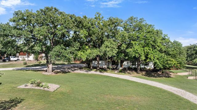 1003 Newell, Hudson Oaks, TX 76087