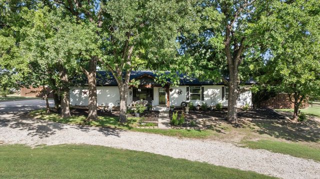 1003 Newell, Hudson Oaks, TX 76087