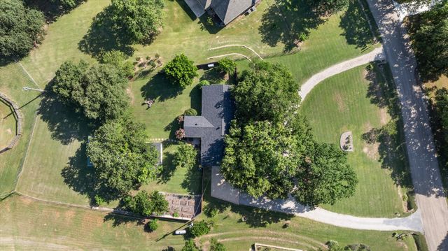 1003 Newell, Hudson Oaks, TX 76087