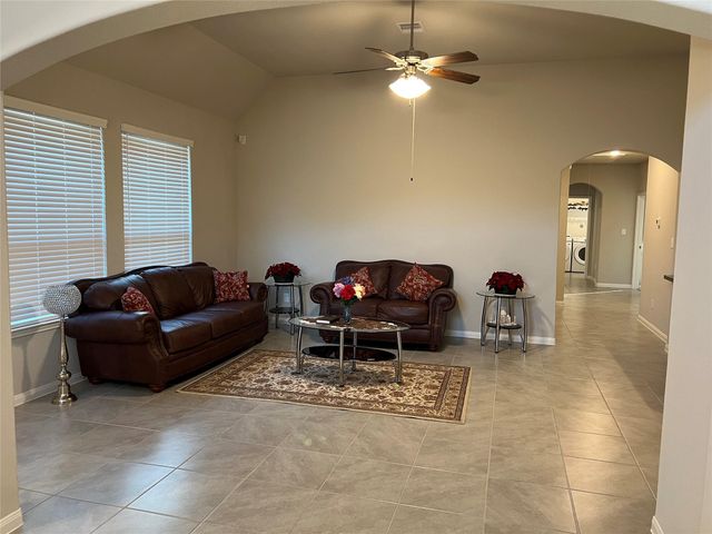 2923 Painted Sunrise Trail, Houston, TX 77045