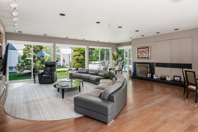 422 N Parkview Avenue, Bexley, OH 43209