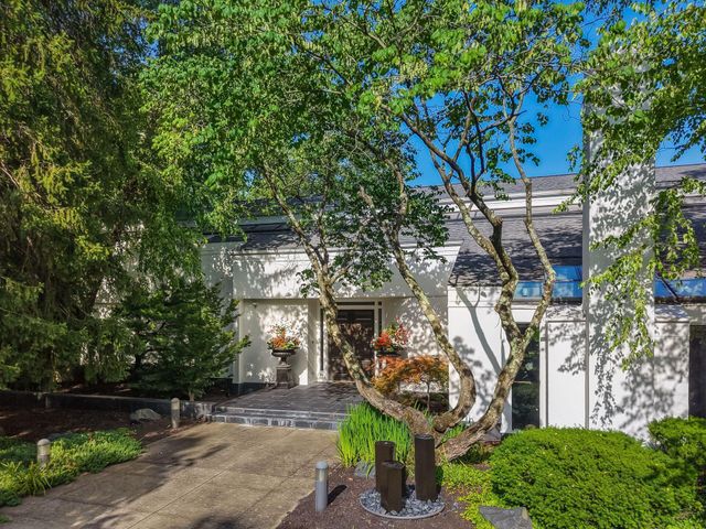 422 N Parkview Avenue, Bexley, OH 43209