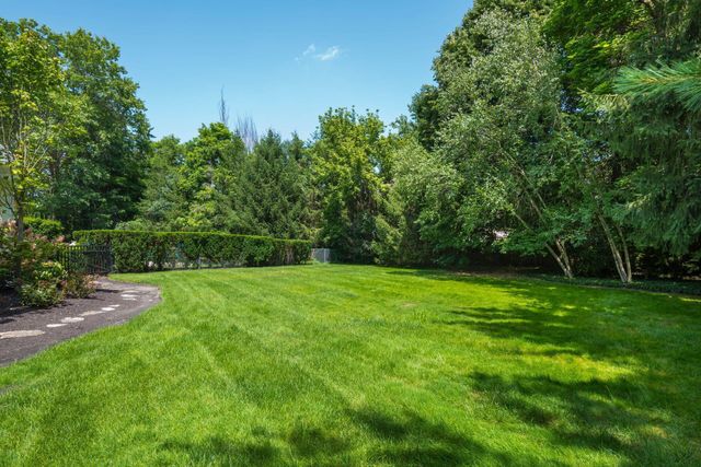 422 N Parkview Avenue, Bexley, OH 43209