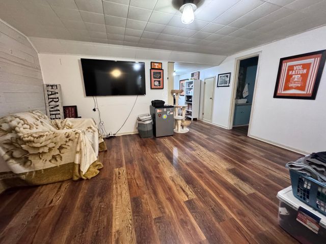 736 NW 3rd Street, Grants Pass, OR 97526