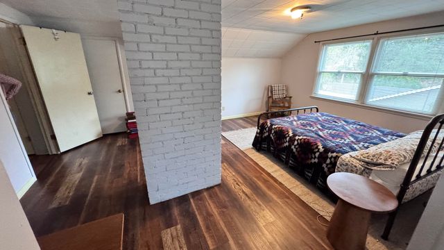 736 NW 3rd Street, Grants Pass, OR 97526