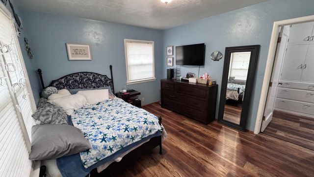 736 NW 3rd Street, Grants Pass, OR 97526