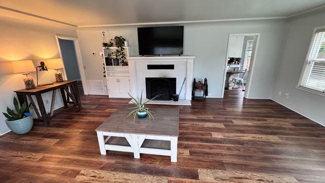 736 NW 3rd Street, Grants Pass, OR 97526