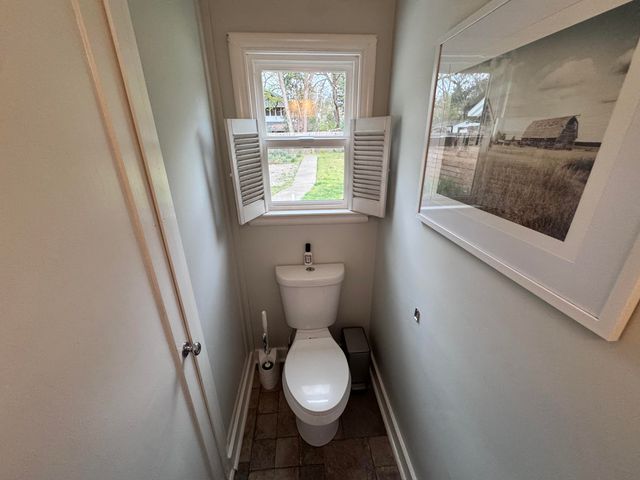 736 NW 3rd Street, Grants Pass, OR 97526