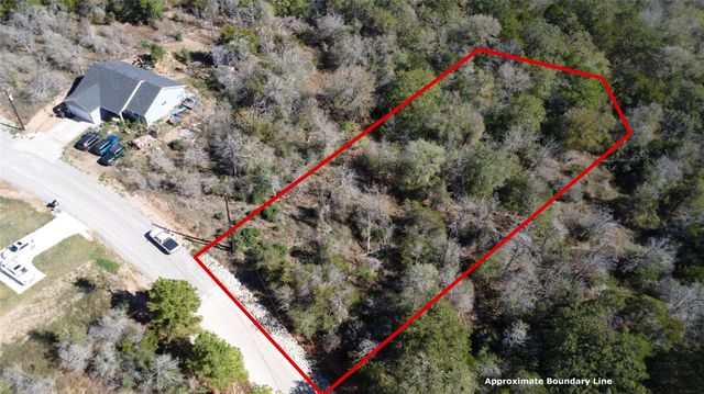 243 Hanauma DR, Bastrop, TX 78602