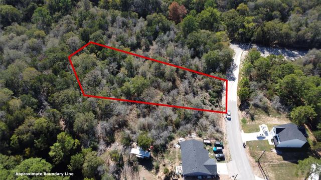 243 Hanauma DR, Bastrop, TX 78602