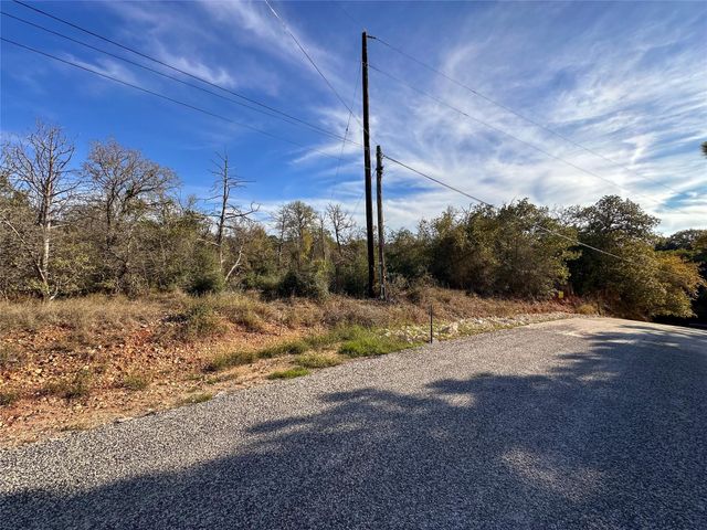 243 Hanauma DR, Bastrop, TX 78602